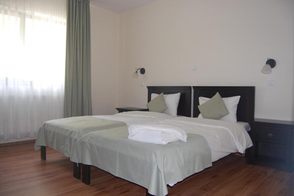 Complexul Turistic Cheile Butii Hotel Cîmpu lui Neag Værelse billede