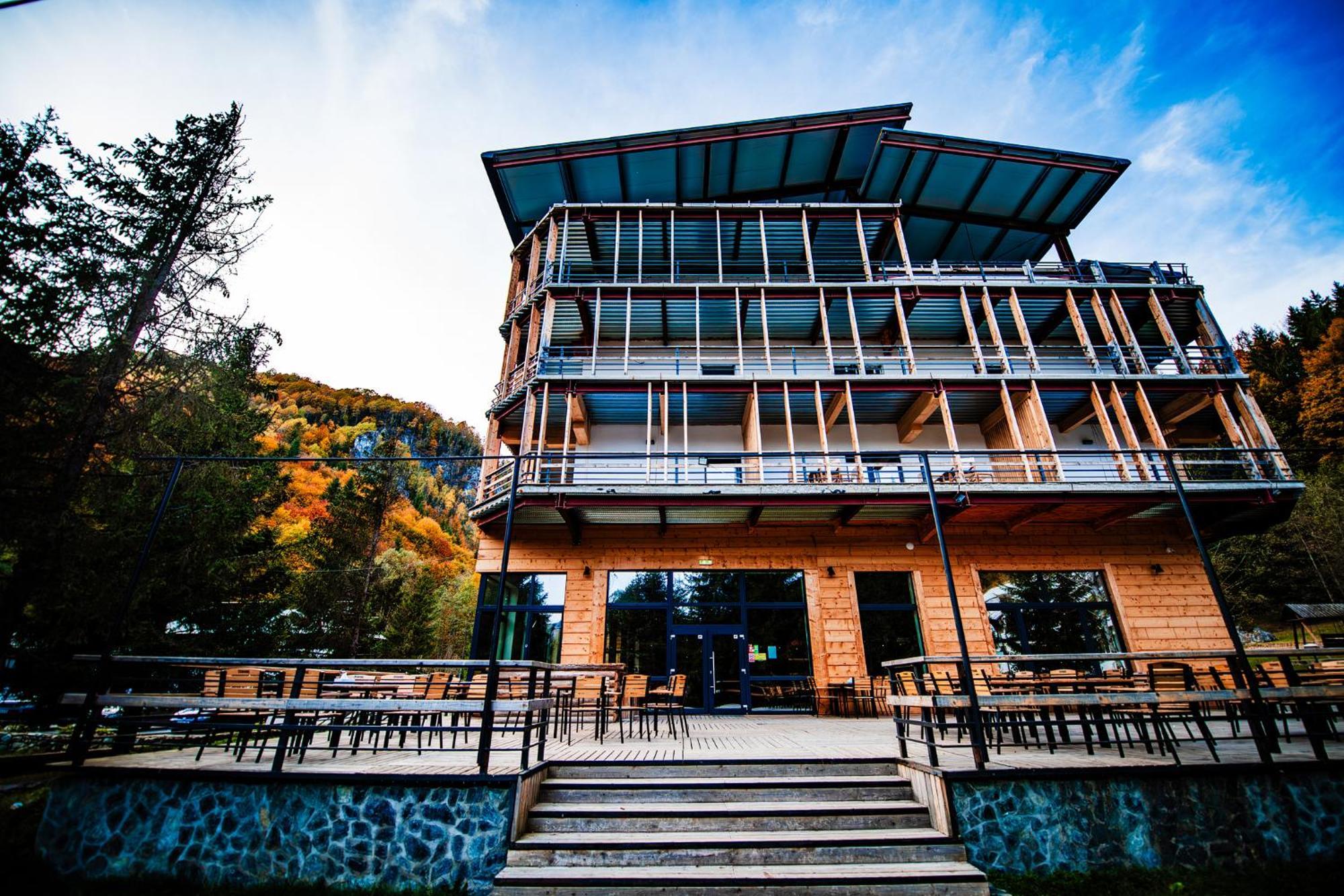 Complexul Turistic Cheile Butii Hotel Cîmpu lui Neag Eksteriør billede